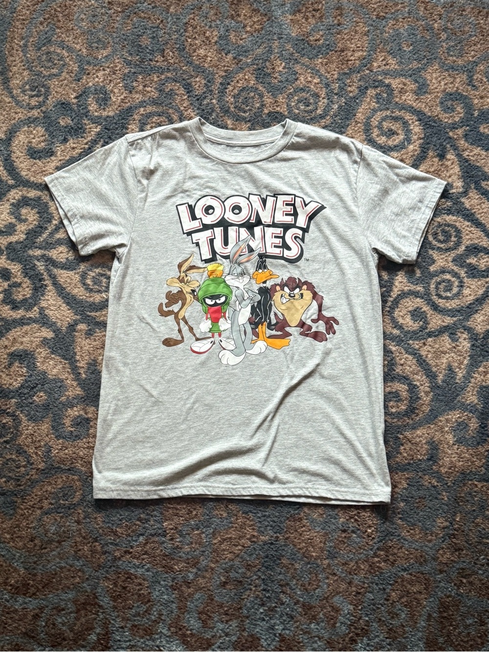 Old Navy Light Gray Looney Tunes Character Graphic Tee